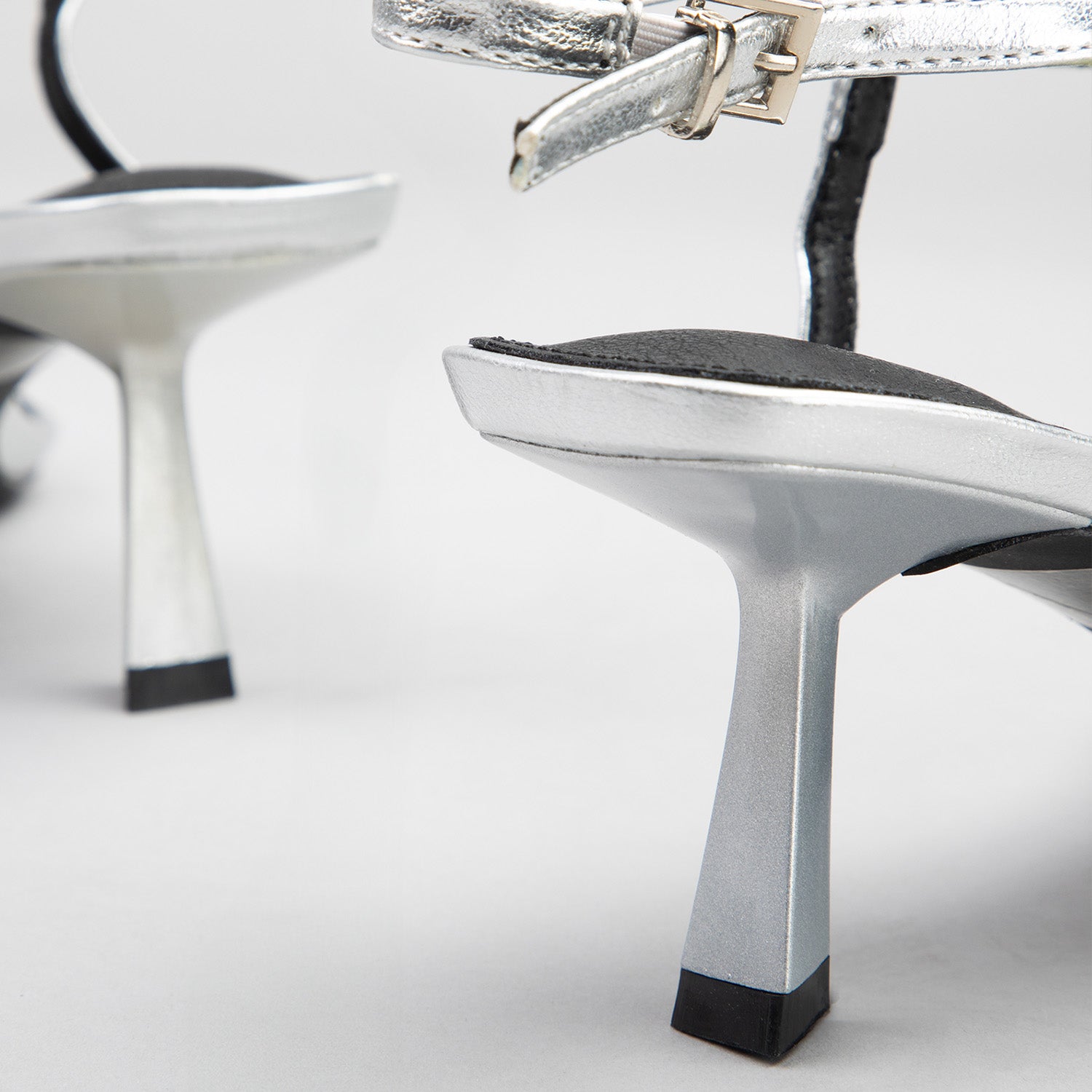 RAID Layne Heeled Sandals in Silver - Image 4